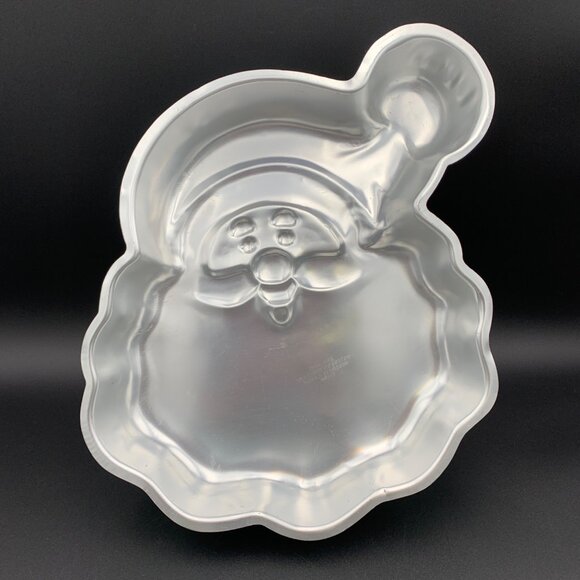Wilton Santa Cake Pan 2105-3310 Aluminum Christmas Holiday Baking Mold Vtg 1996 - Picture 2 of 7
